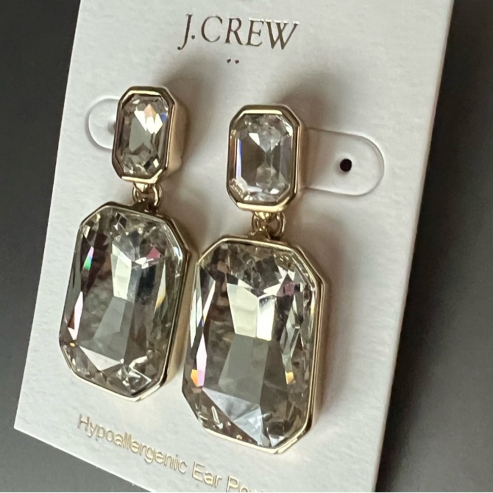 Elegant Gold Crystal Earrings - Picture 4 of 6
